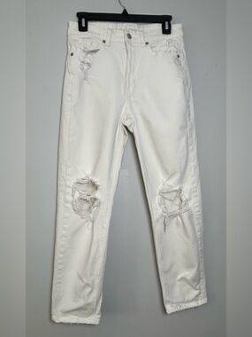 American Eagle White Distressed straight mom Jeans size 6